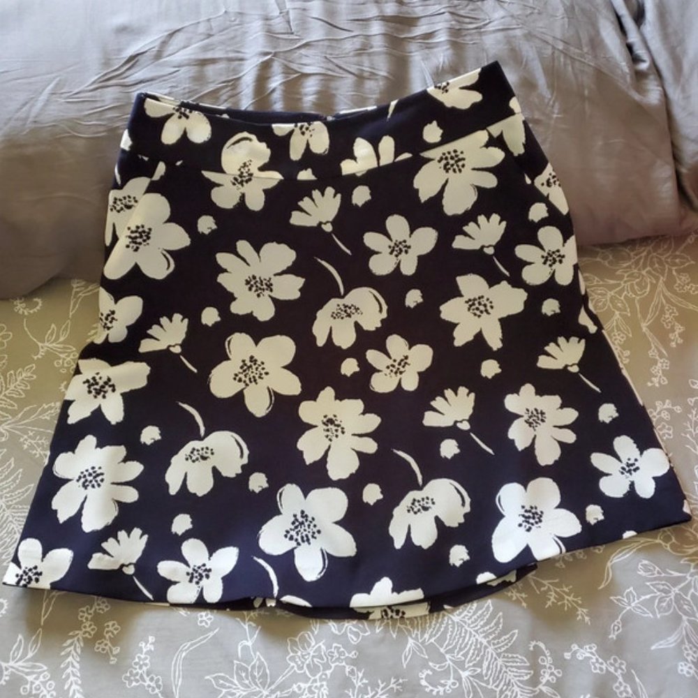 Floral mini skirt